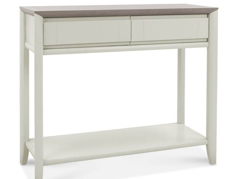 Bria Bergen console