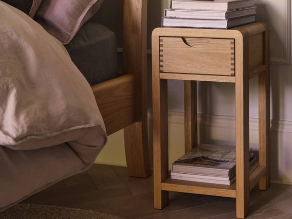 ercol Bosco compact side table